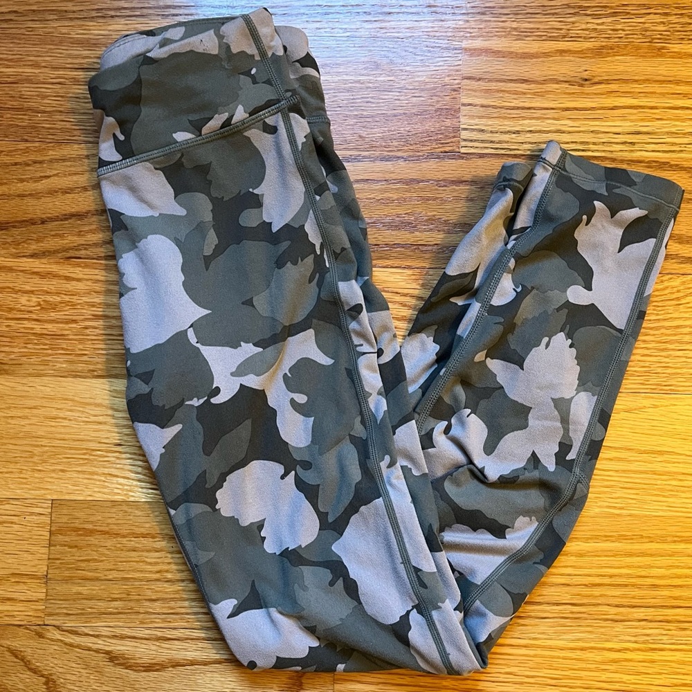 Athleta Girl camo print leggings size XL / 14